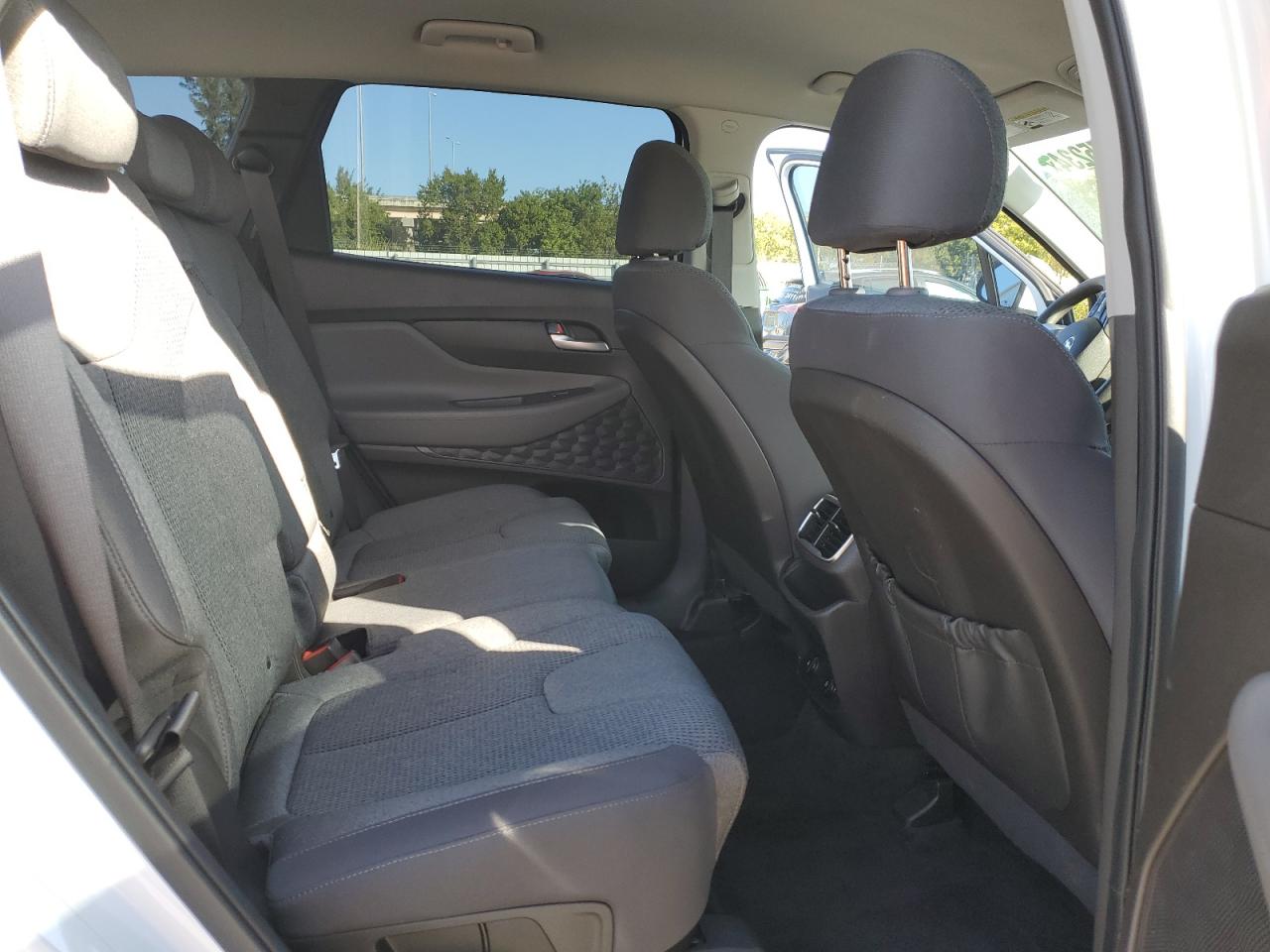 2020 Hyundai Santa Fe - Image 12