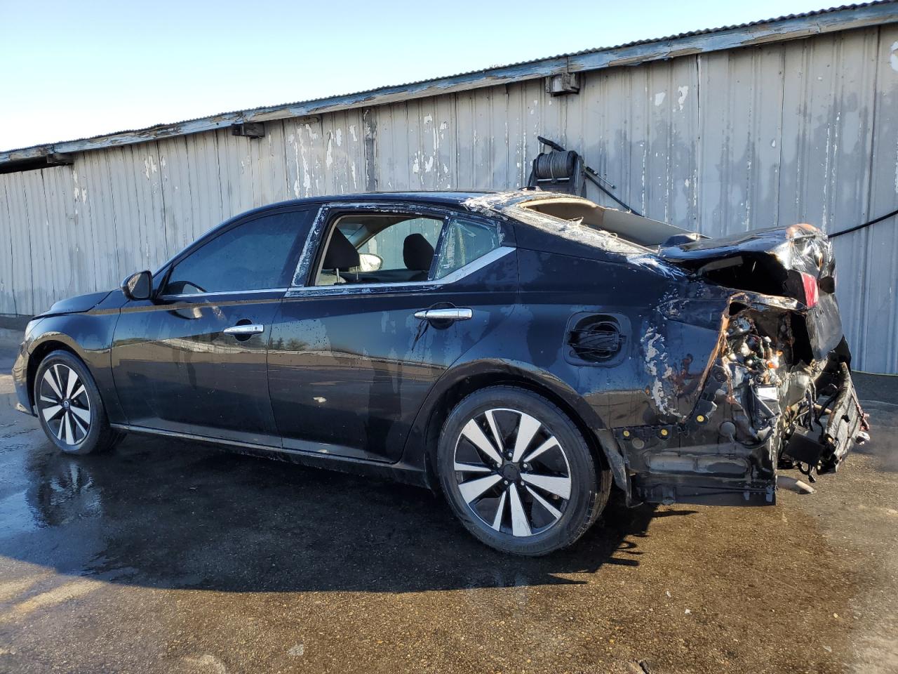 2021 Nissan Altima - Image 2