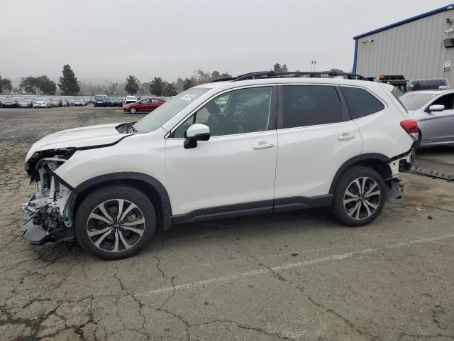  SUBARU FORESTER 2022 Белы