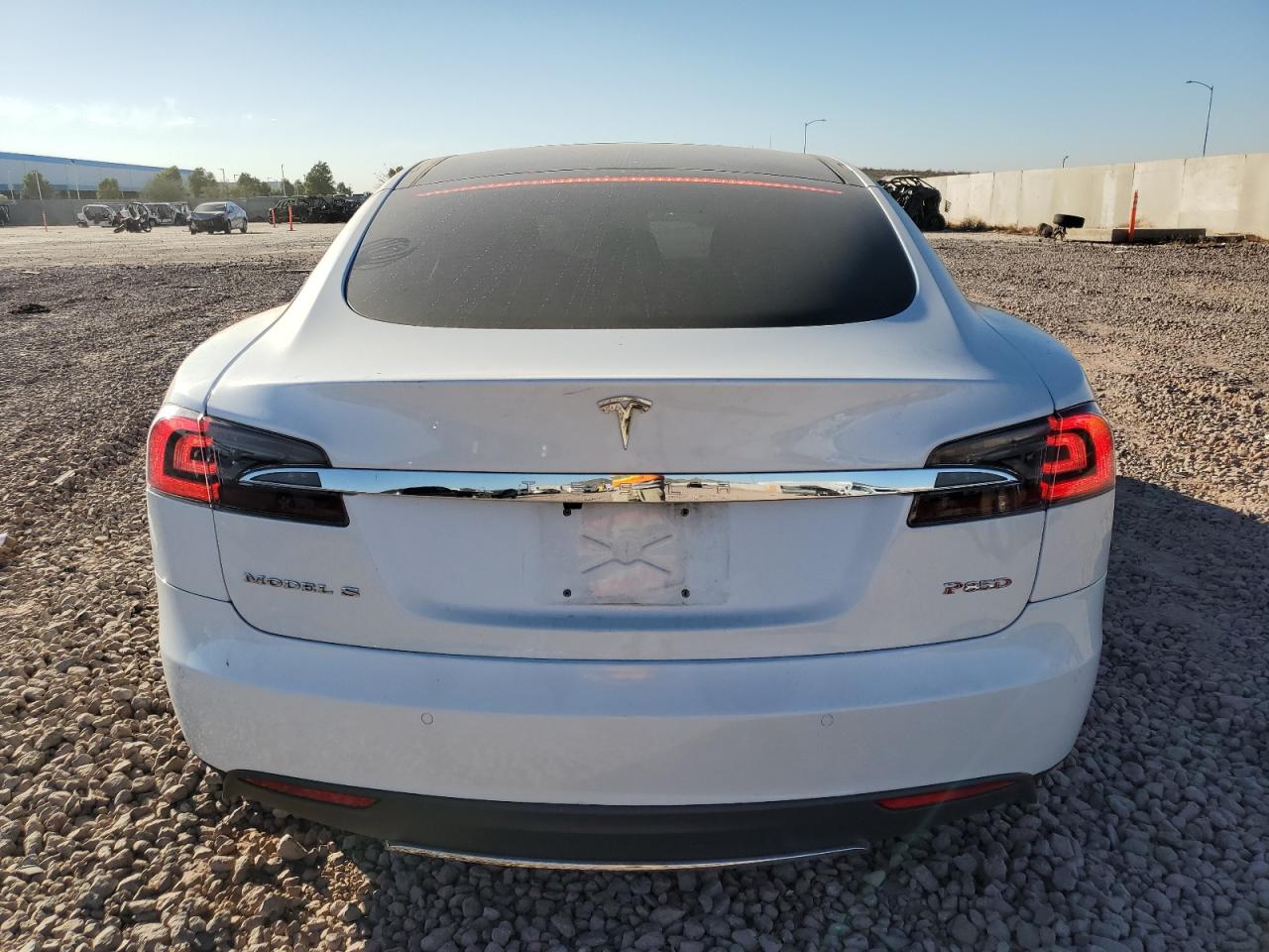 2015 Tesla Model S 85D VIN: 5YJSA1H26FFP70117 Lot: 83362974