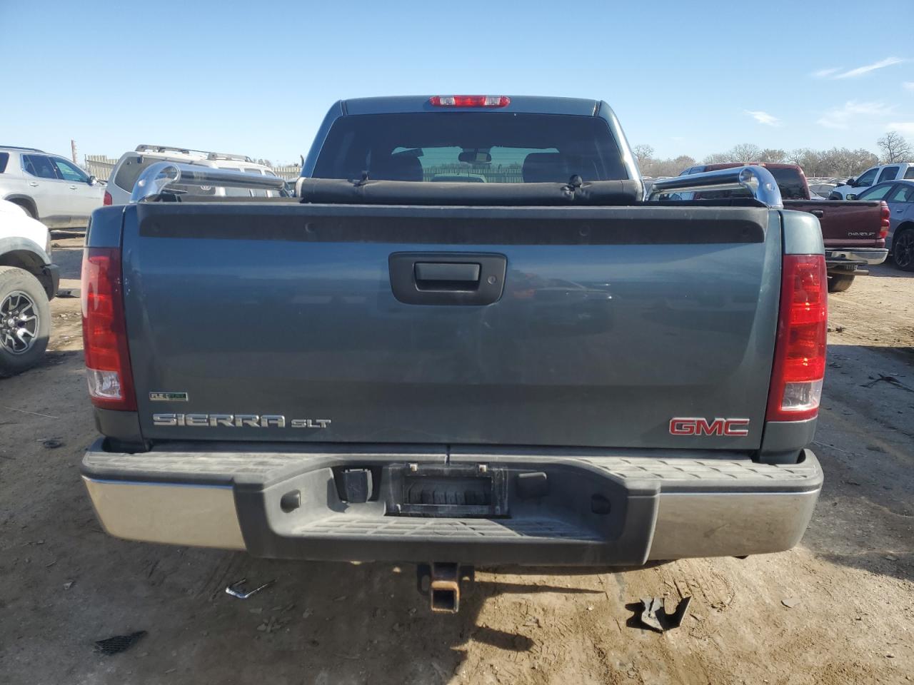 2011 GMC Sierra - Image 6