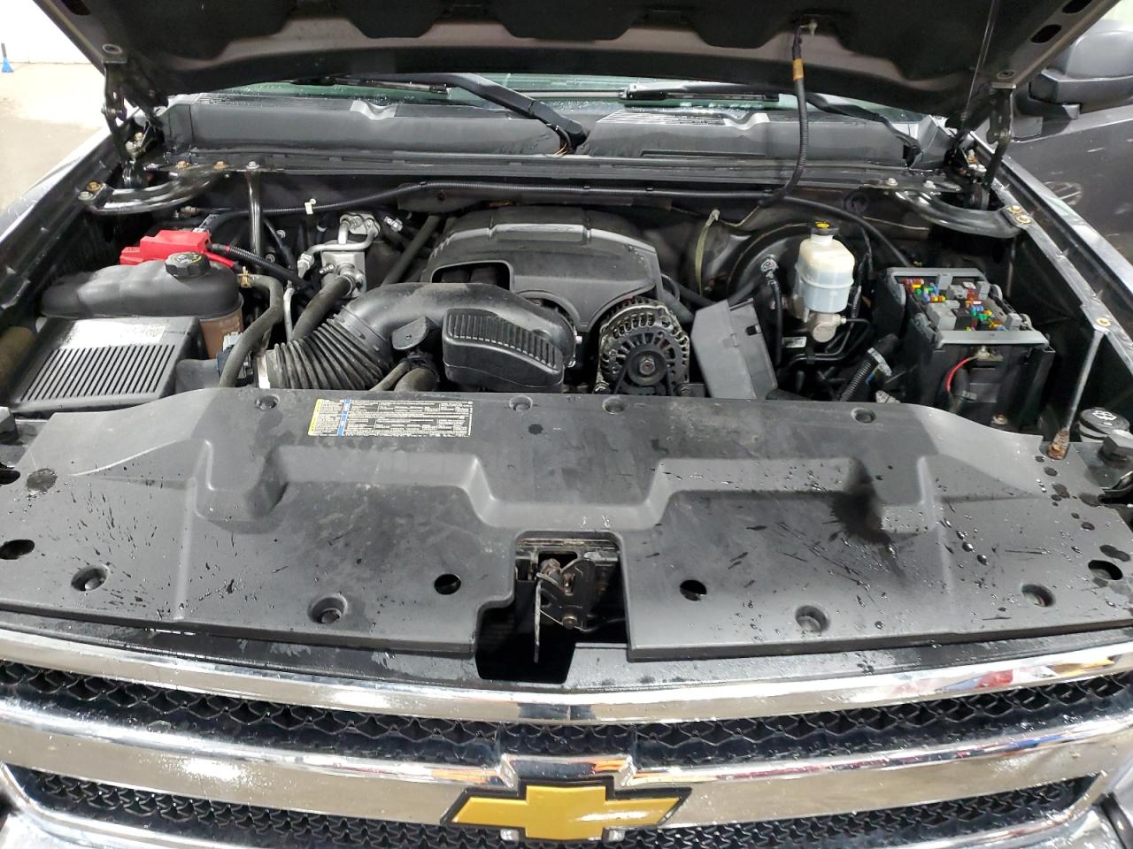 2010 Chevrolet Silverado - Image 11