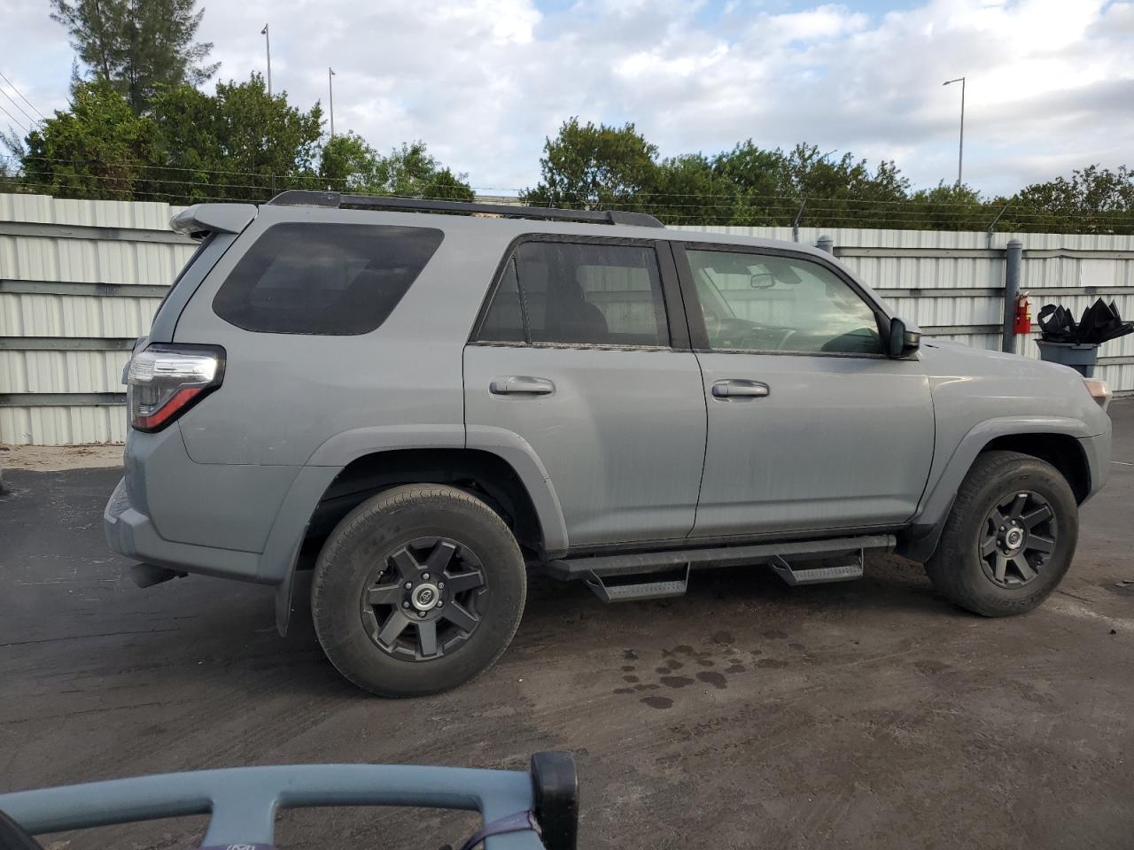 VIN JTEBU5JR7M5857766 2021 TOYOTA 4RUNNER no.3