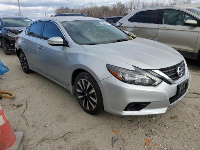  NISSAN ALTIMA 2018 Srebrny