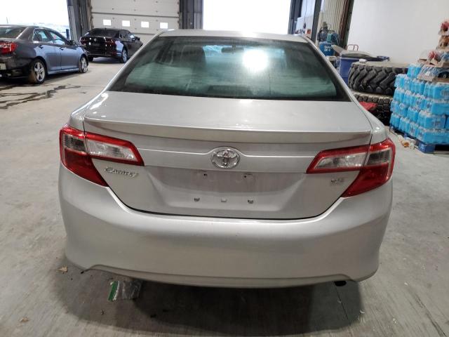  TOYOTA CAMRY 2013 Серебристый