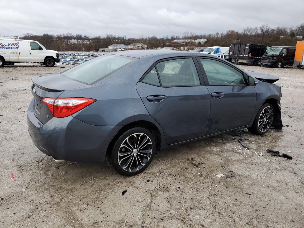 VIN 2T1BURHE8FC364845 2015 TOYOTA COROLLA no.3