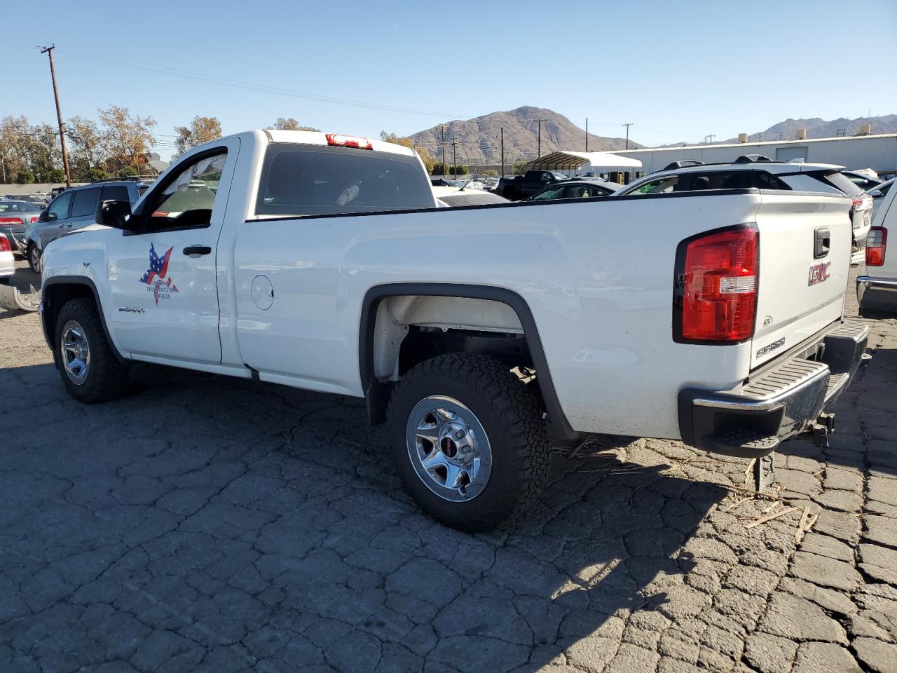 2016 GMC Sierra - Image 2