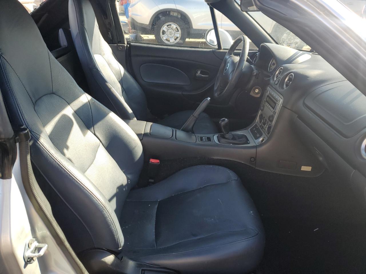 2004 Mazda Mx-5 Miata Base VIN: JM1NB353640402308 Lot: 84568244