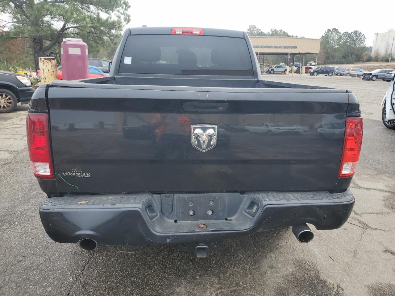 2016 RAM 1500 - Image 6