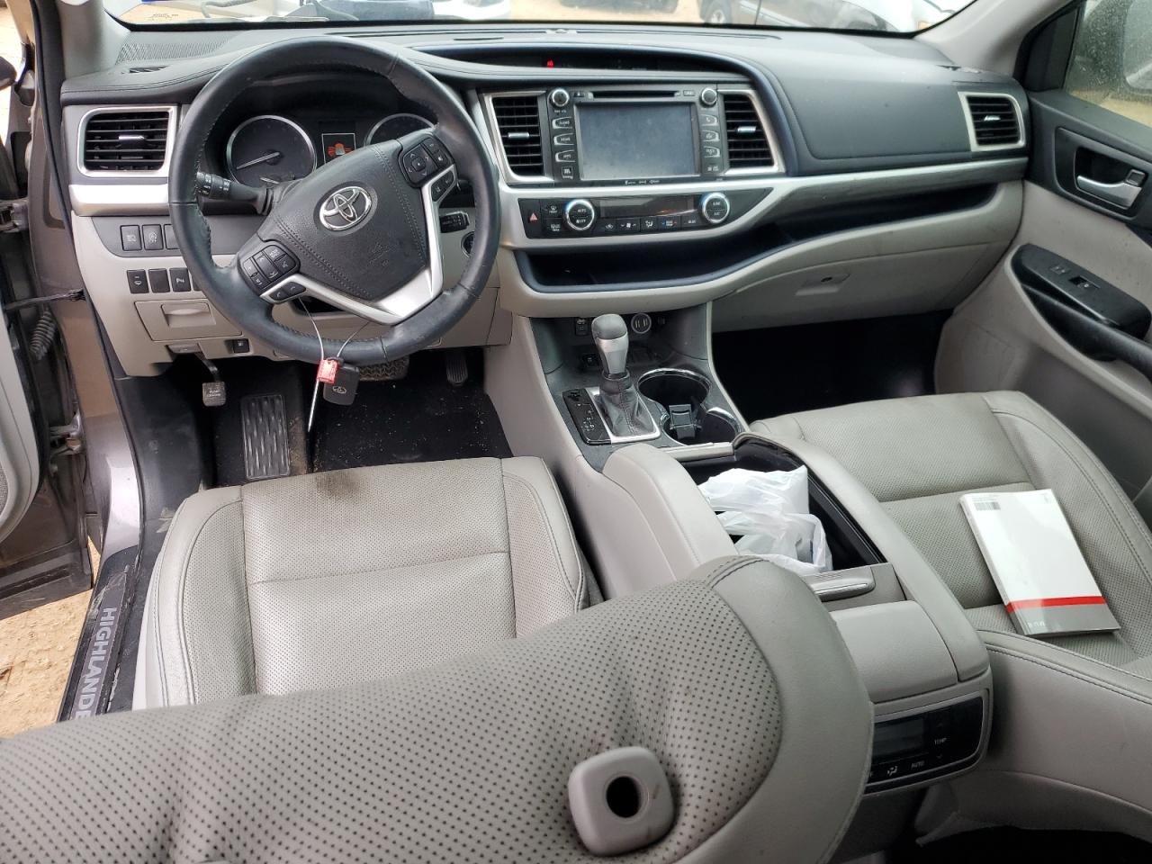 2017 Toyota Highlander Limited VIN: 5TDYZRFH0HS214361 Lot: 82801944