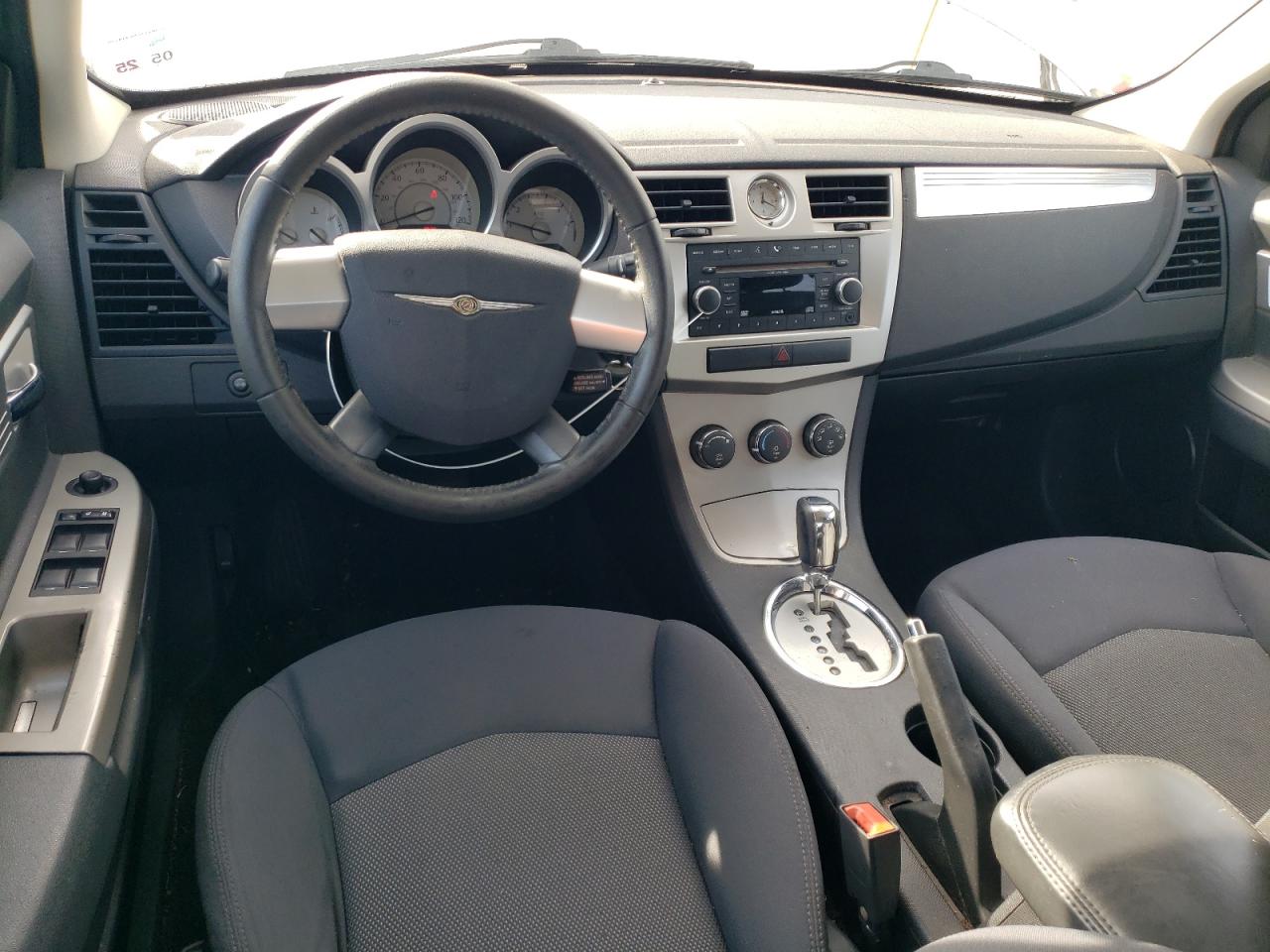 2009 Chrysler Sebring - Image 8