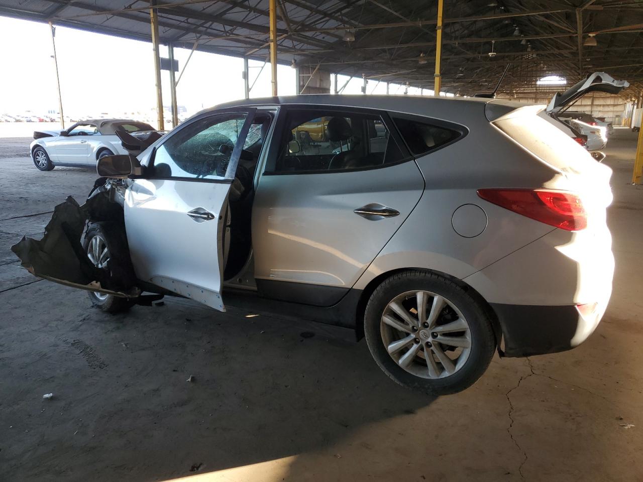2011 Hyundai Tucson - Image 2
