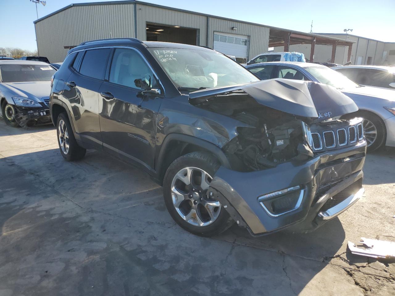 VIN 3C4NJDCB4MT605011 2021 JEEP COMPASS no.4