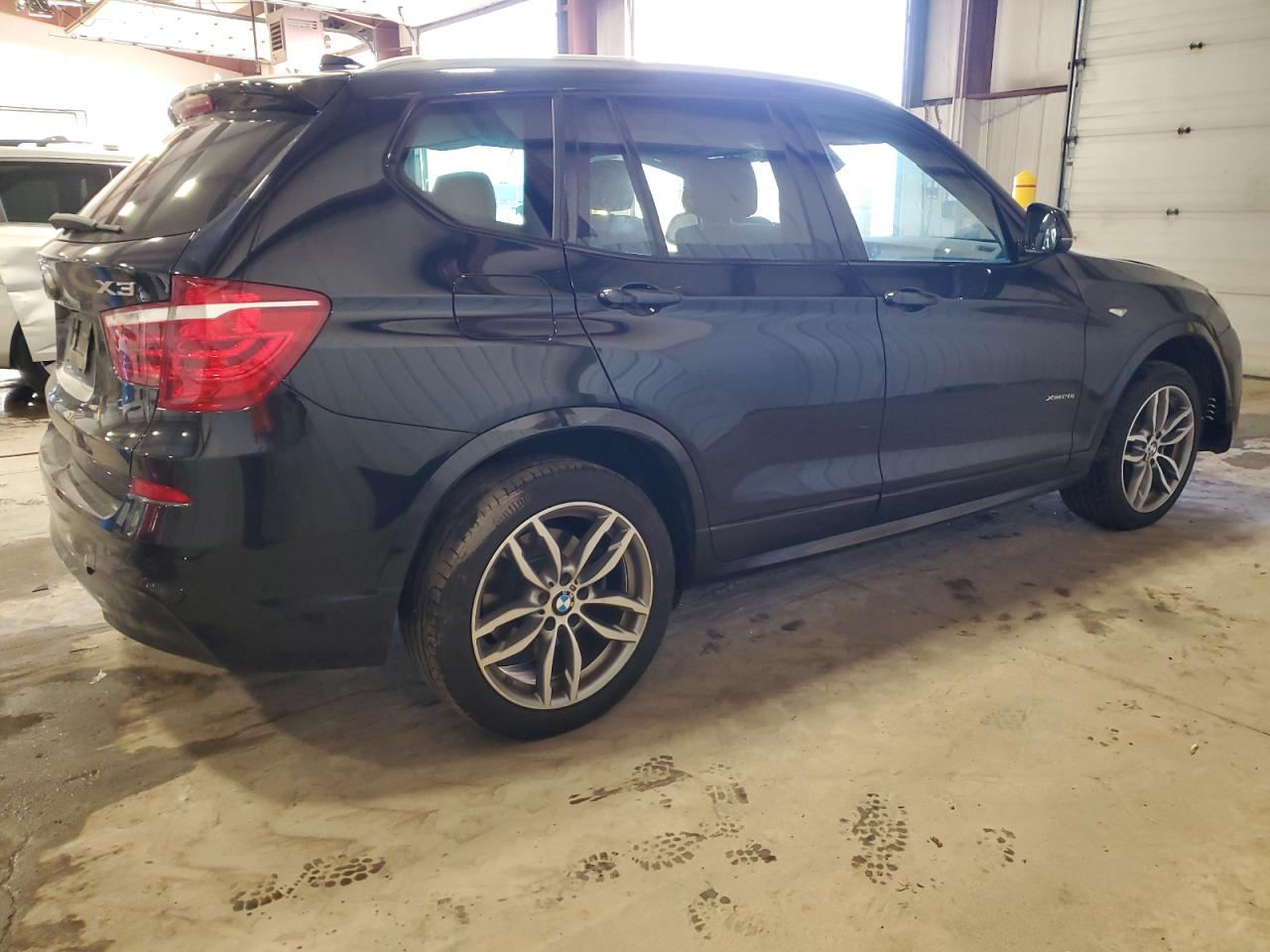 VIN 5UXWX9C3XH0T22901 2017 BMW X3 no.3