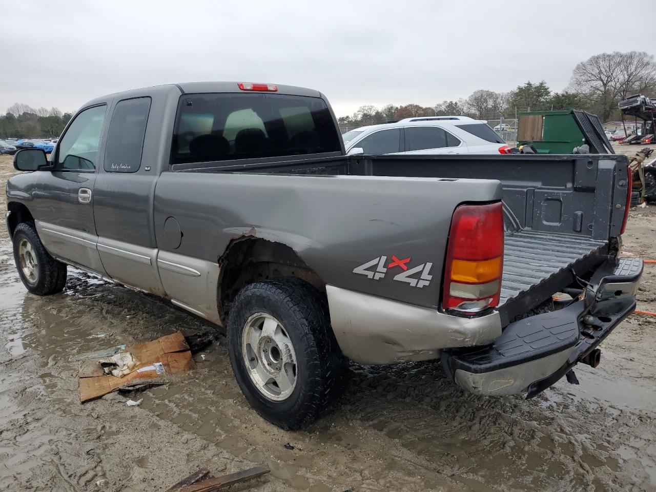 1999 GMC Sierra - Image 2