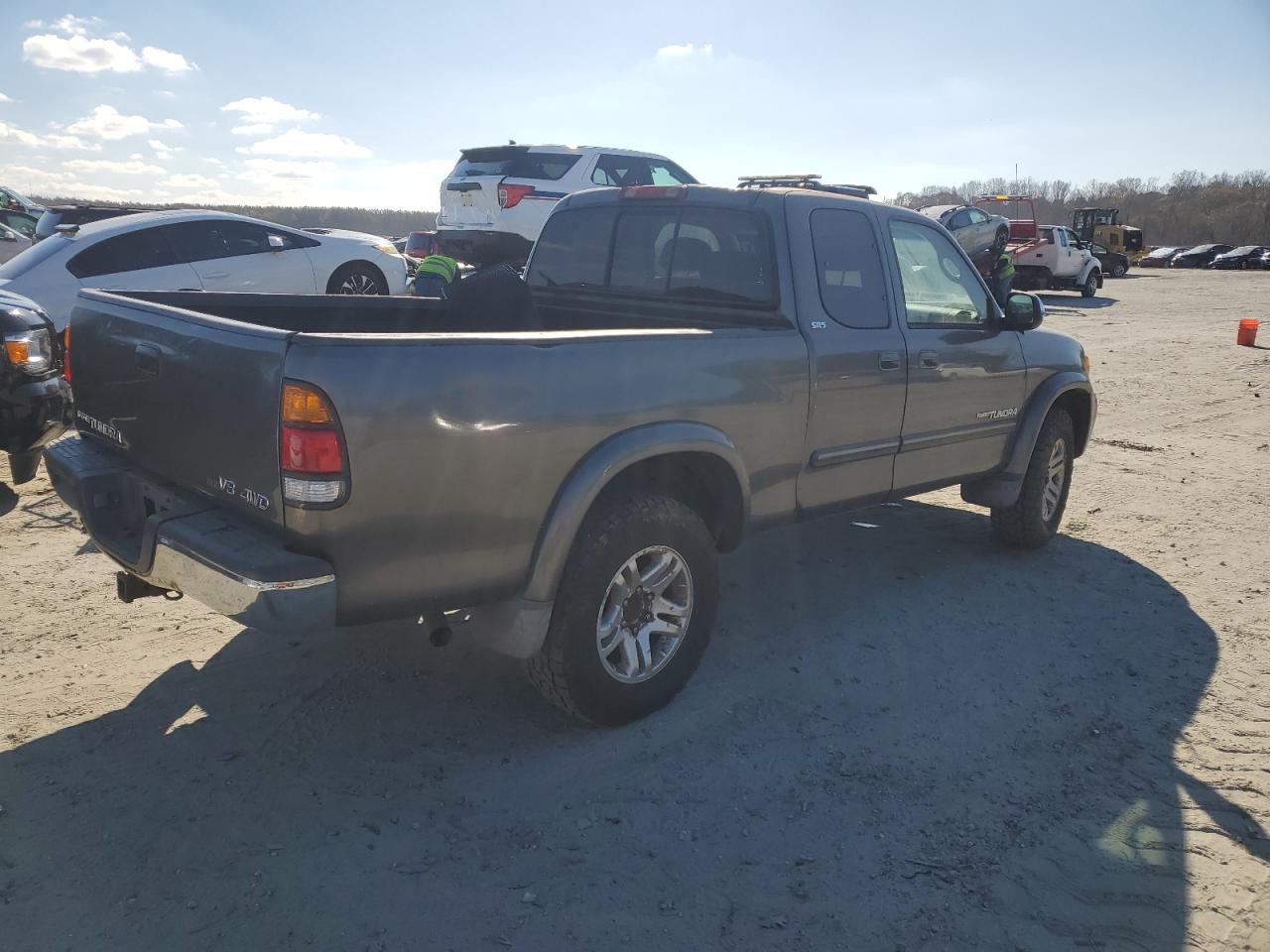 2004 Toyota Tundra - Image 3