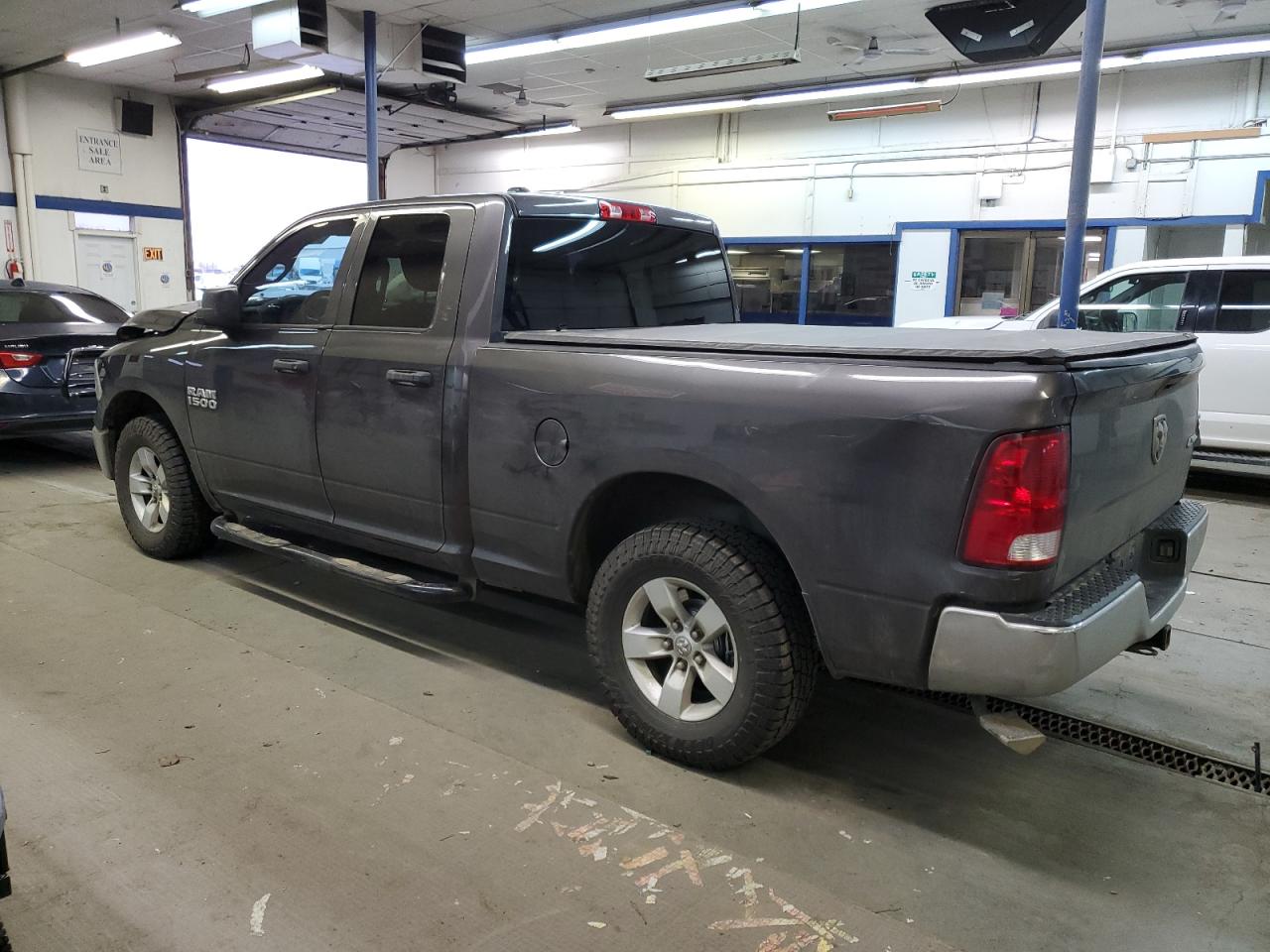 VIN 1C6RR7FGXFS524819 2015 RAM 1500 no.2