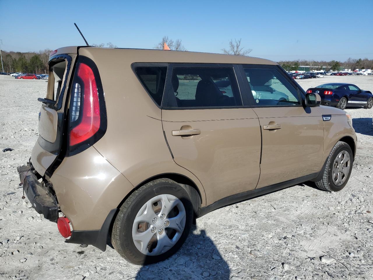 VIN KNDJN2A27F7213495 2015 KIA SOUL no.3