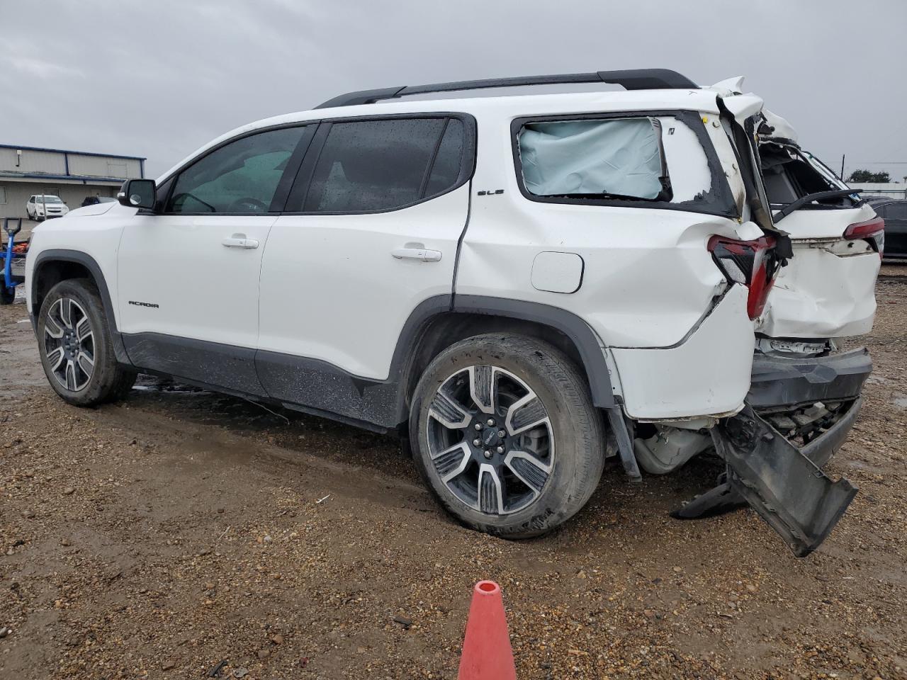 2021 GMC Acadia - Image 2