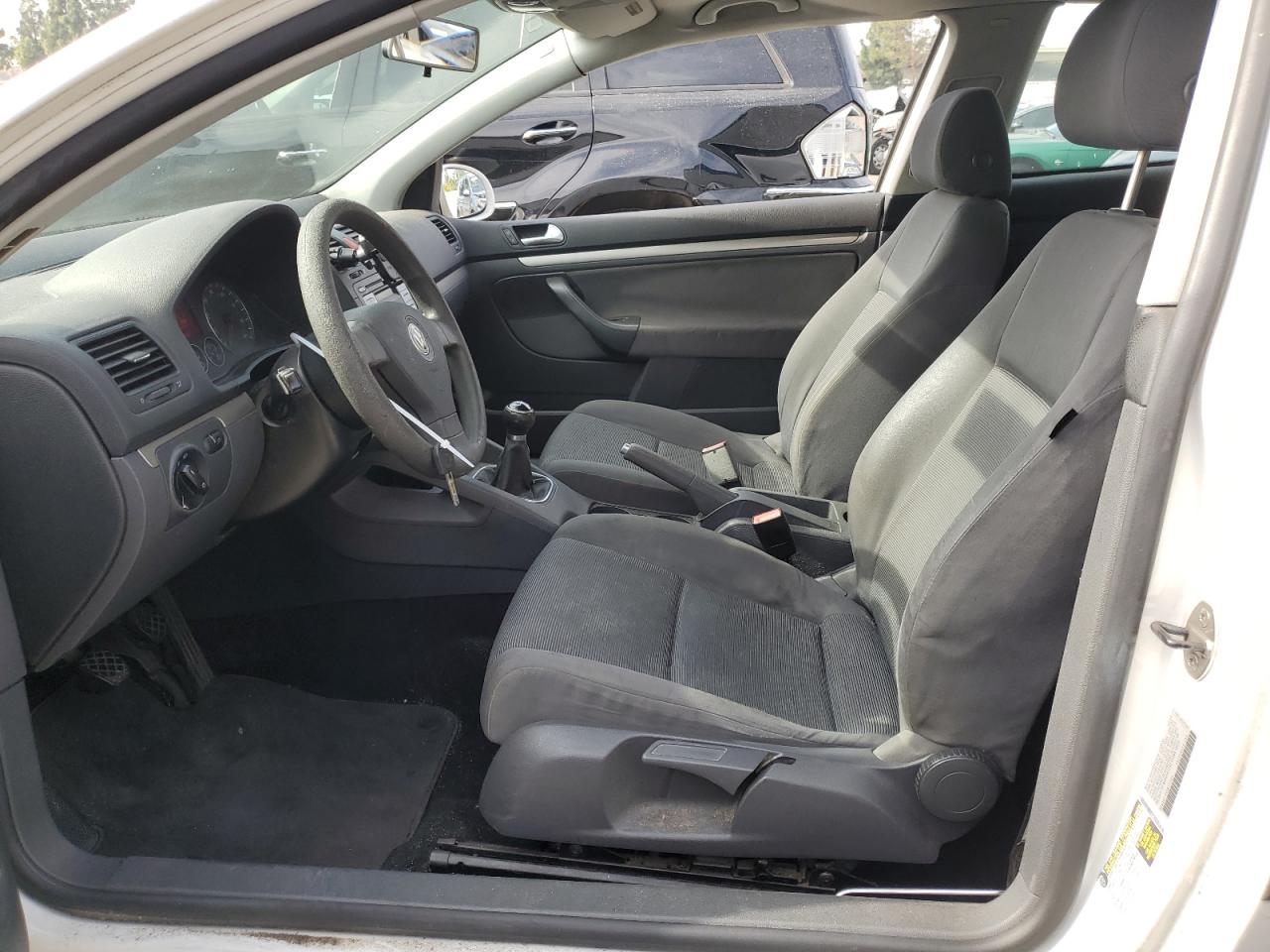 2008 Volkswagen Golf - Image 7