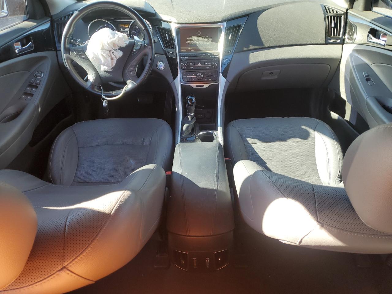 2014 Hyundai Sonata - Image 8