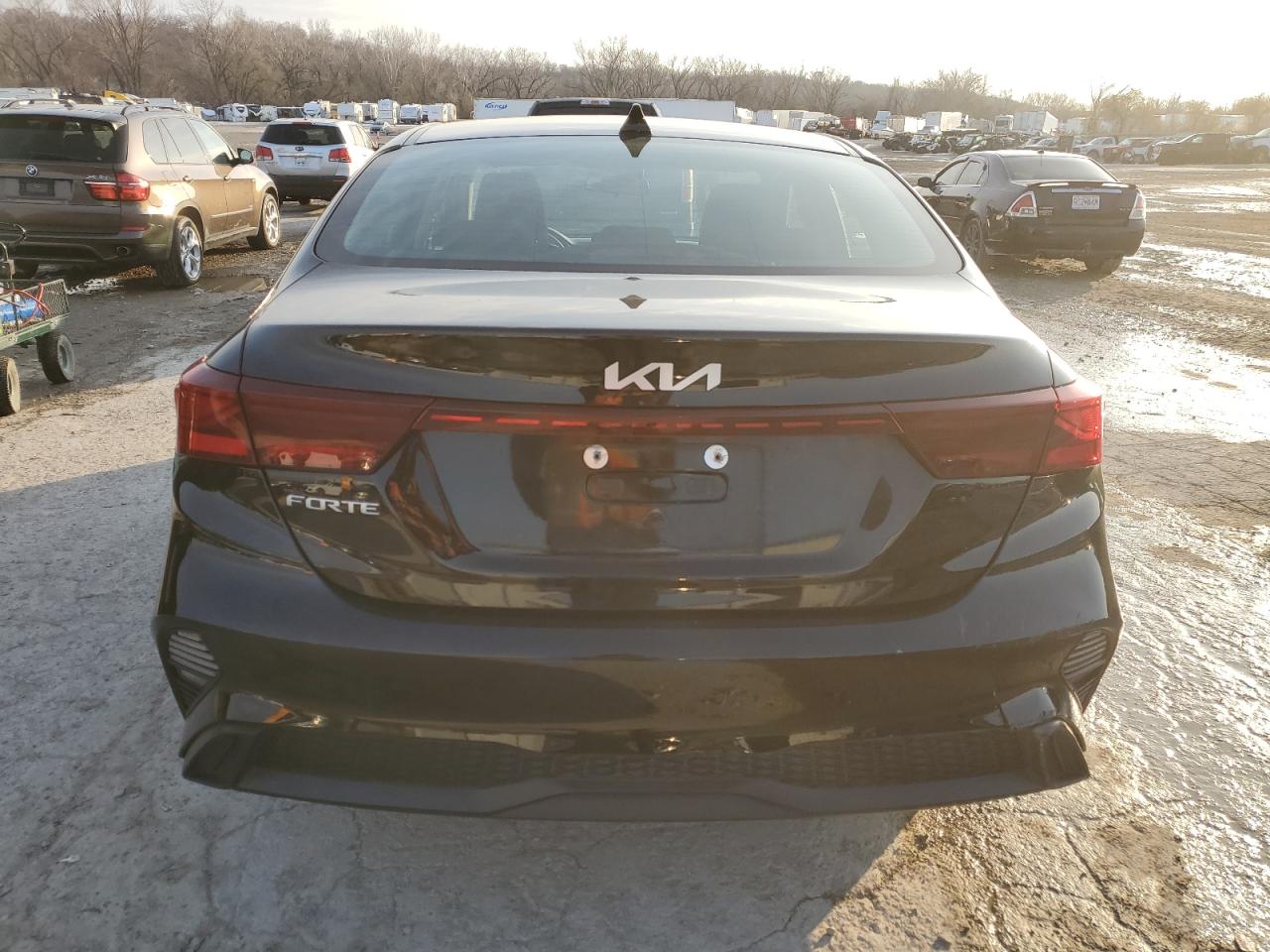 2023 Kia Forte - Image 6