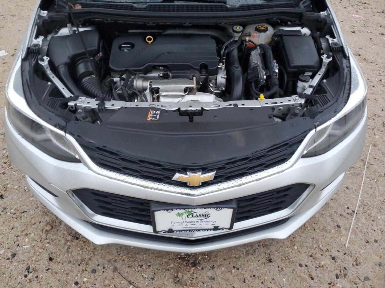 2018 Chevrolet Cruze - Image 12