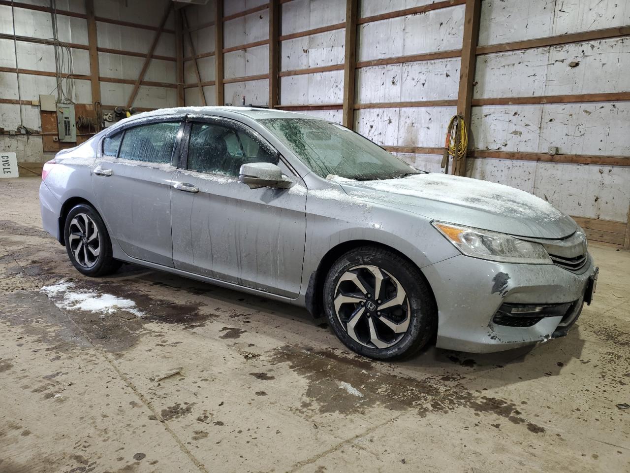 VIN 1HGCR2F77HA295608 2017 HONDA ACCORD no.4