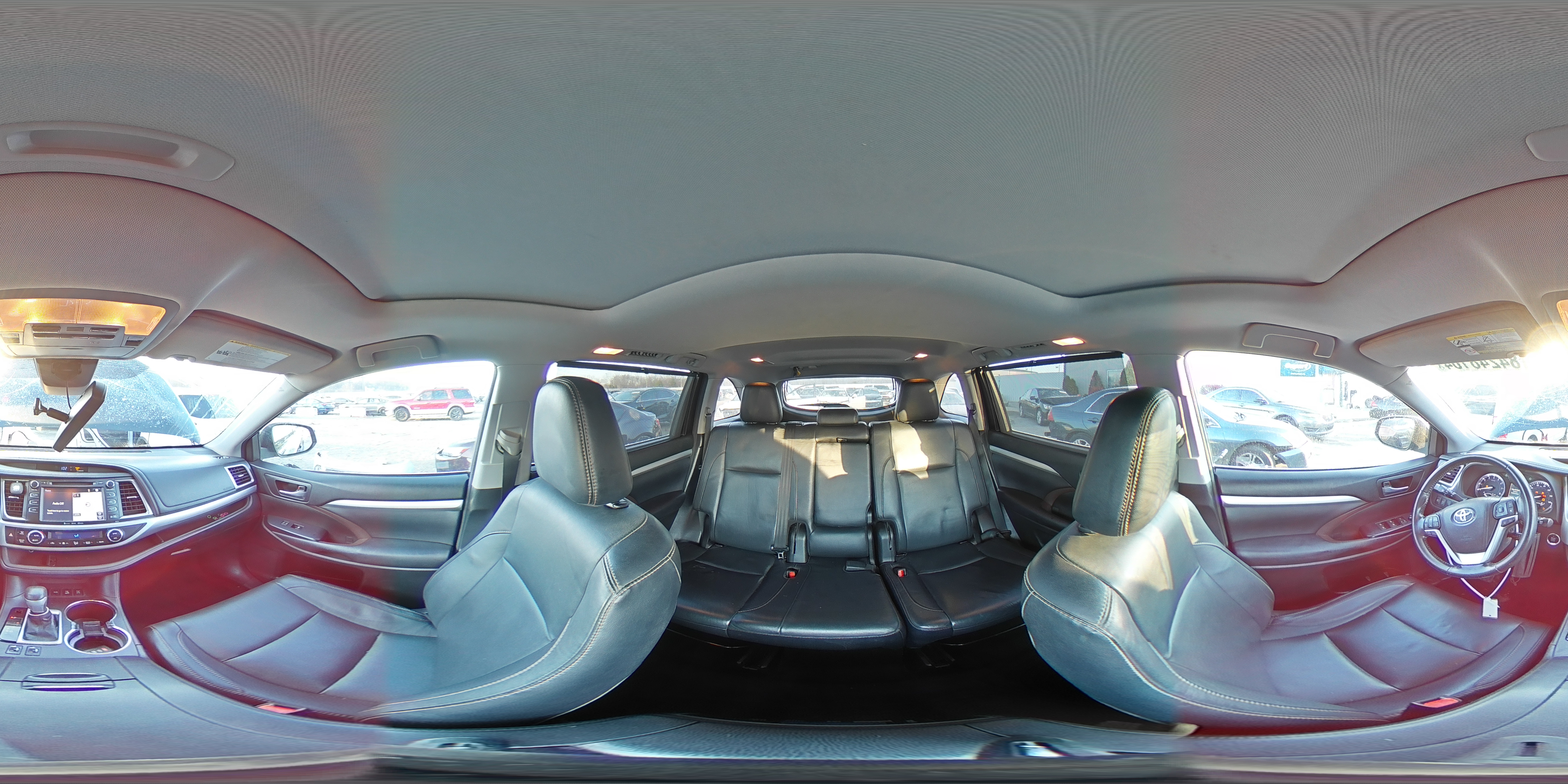 2017 Toyota Highlander - Image 15