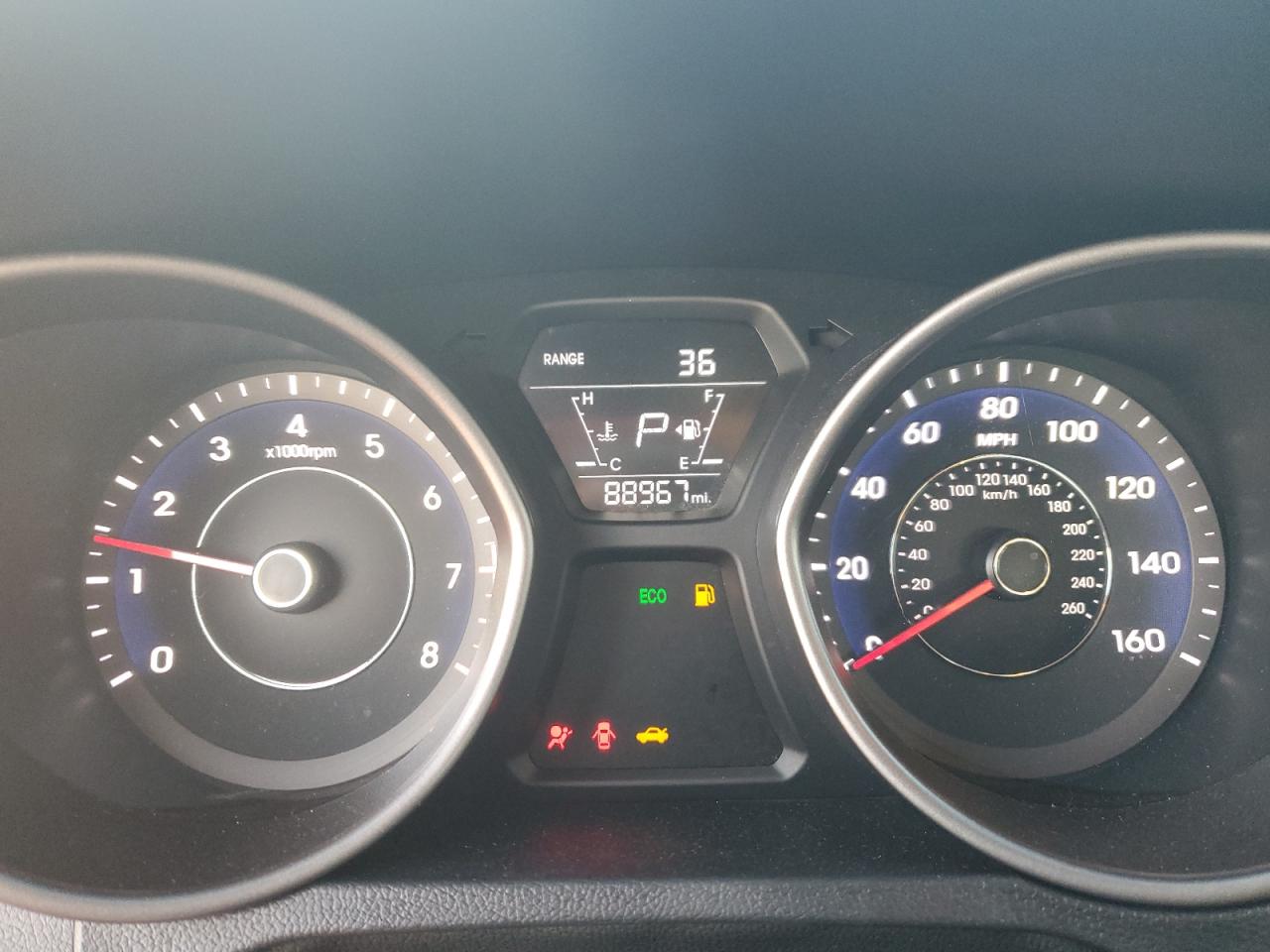 2015 Hyundai Elantra - Image 9