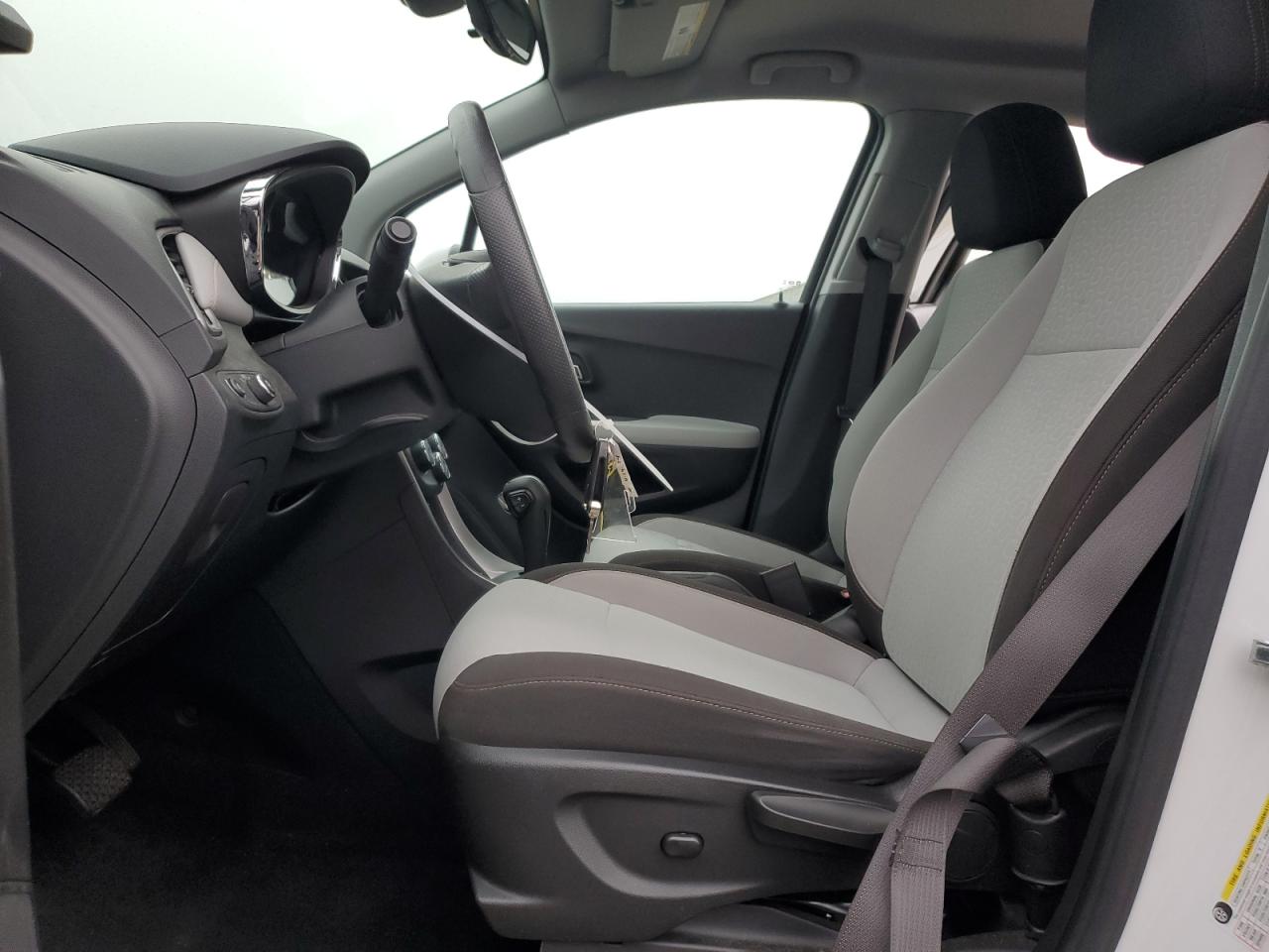 2020 Chevrolet Trax - Image 7