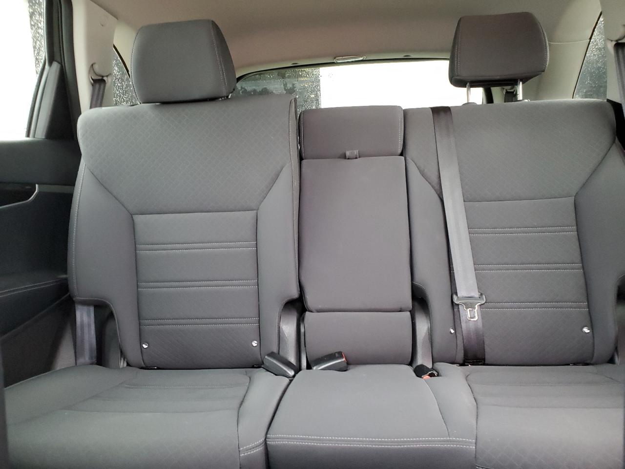 2016 Kia Sorento - Image 10