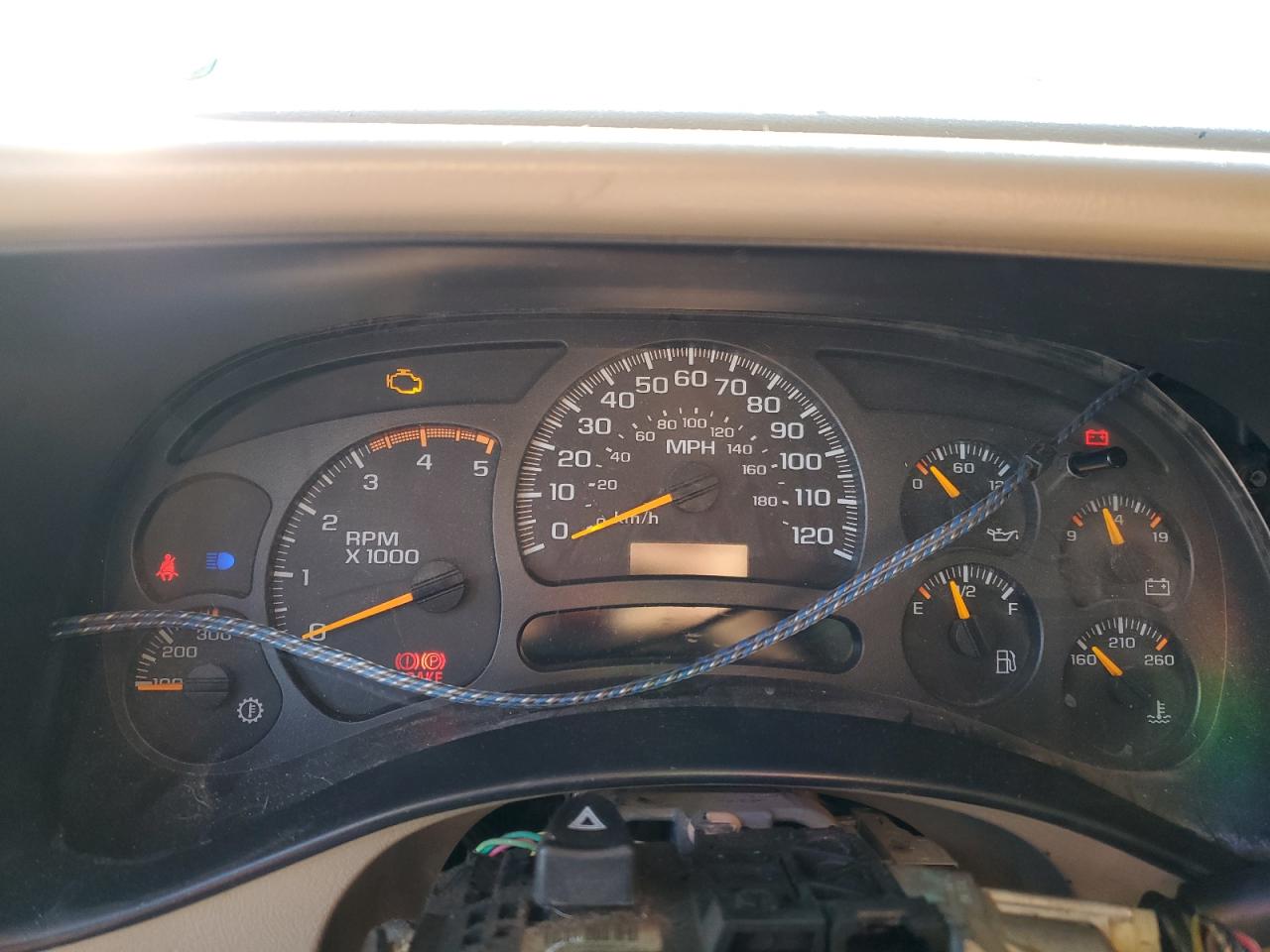 2004 Chevrolet Silverado - Image 9