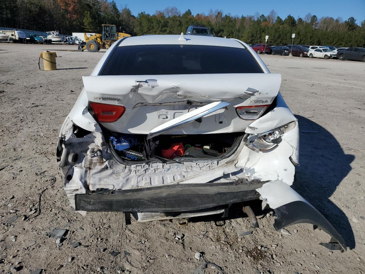 2010 Hyundai Elantra - Image 6