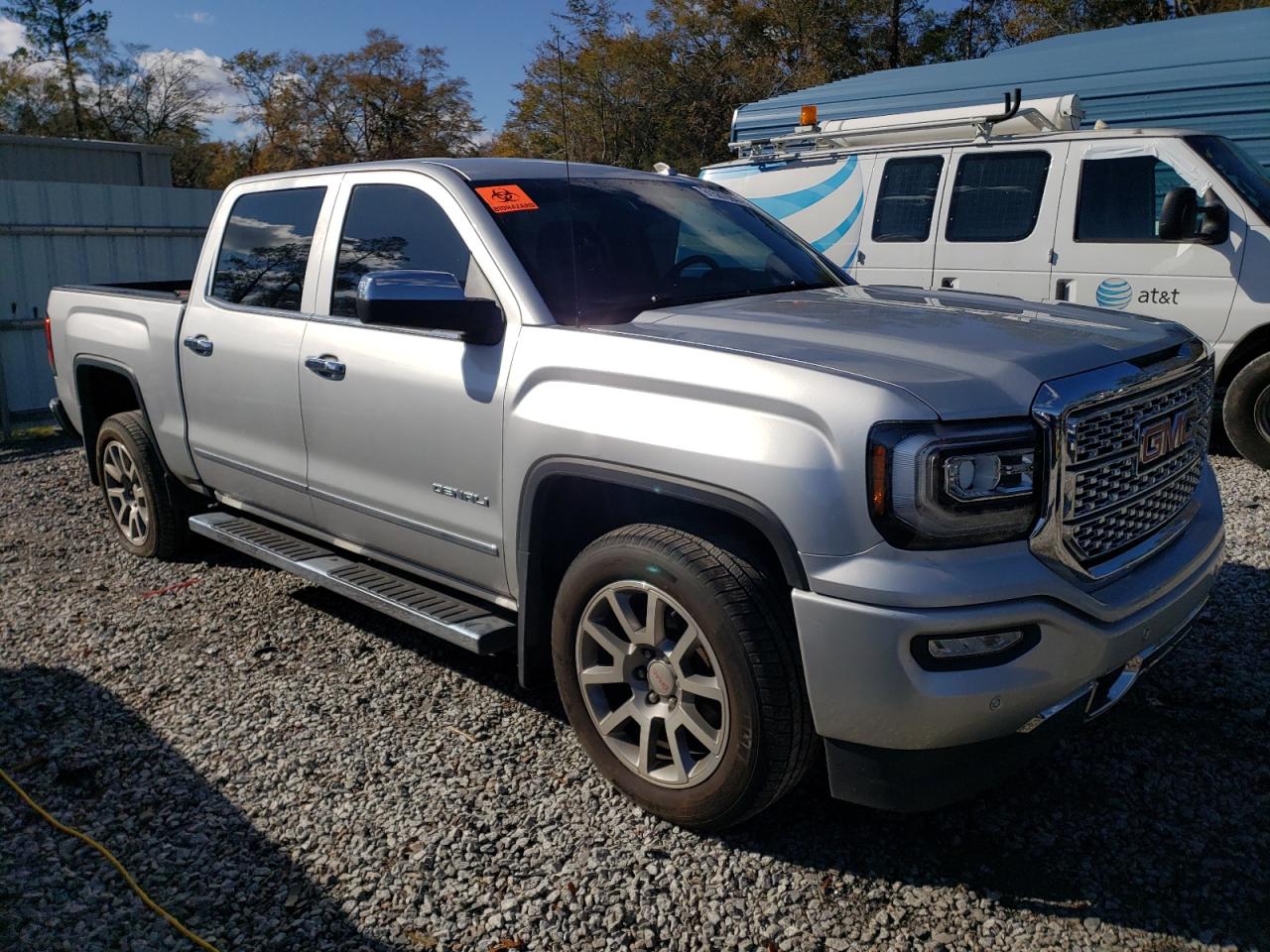 2017 GMC Sierra - Image 4