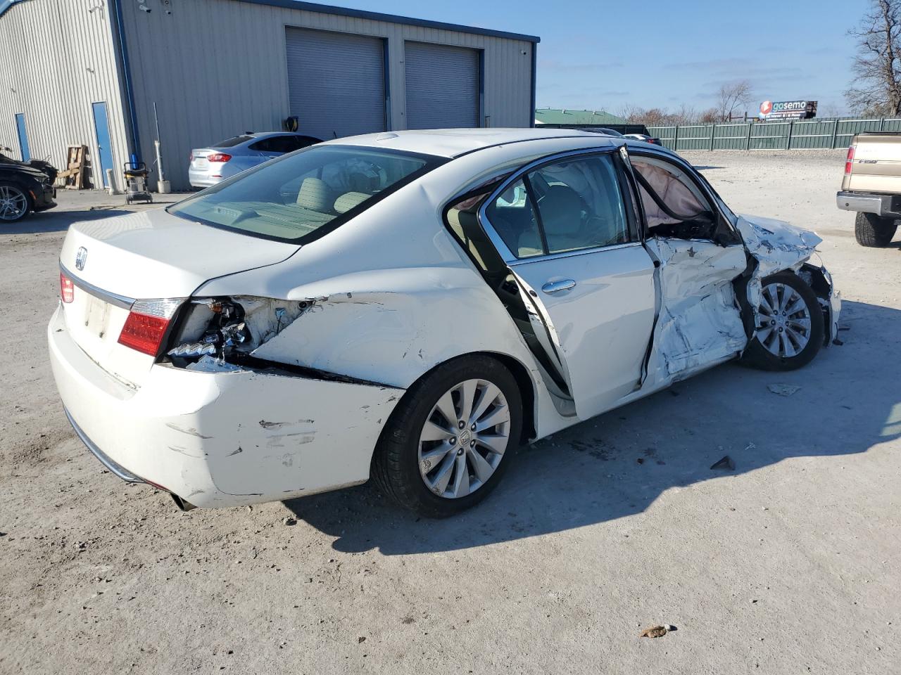 VIN 1HGCR2F82FA028270 2015 HONDA ACCORD no.3