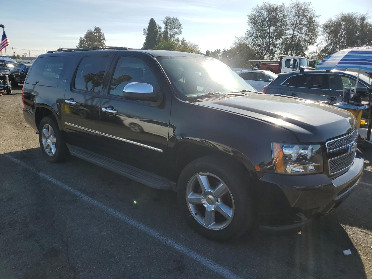 VIN 1GNSKKE75DR155155 2013 CHEVROLET SUBURBAN no.4