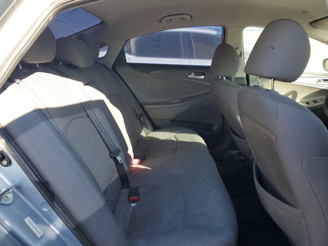 2011 Hyundai Sonata - Image 10