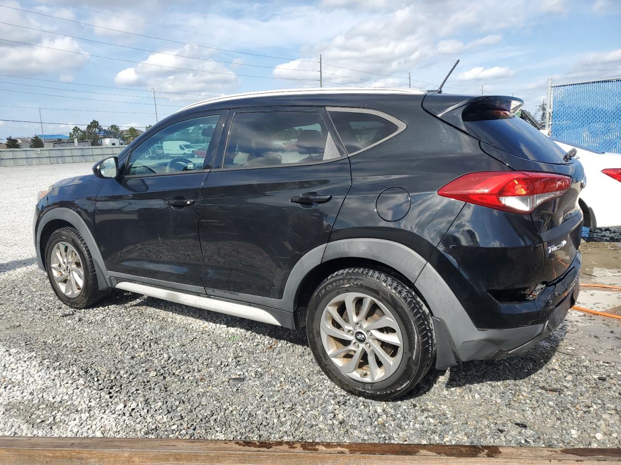 VIN KM8J33A44HU528705 2017 HYUNDAI TUCSON no.2