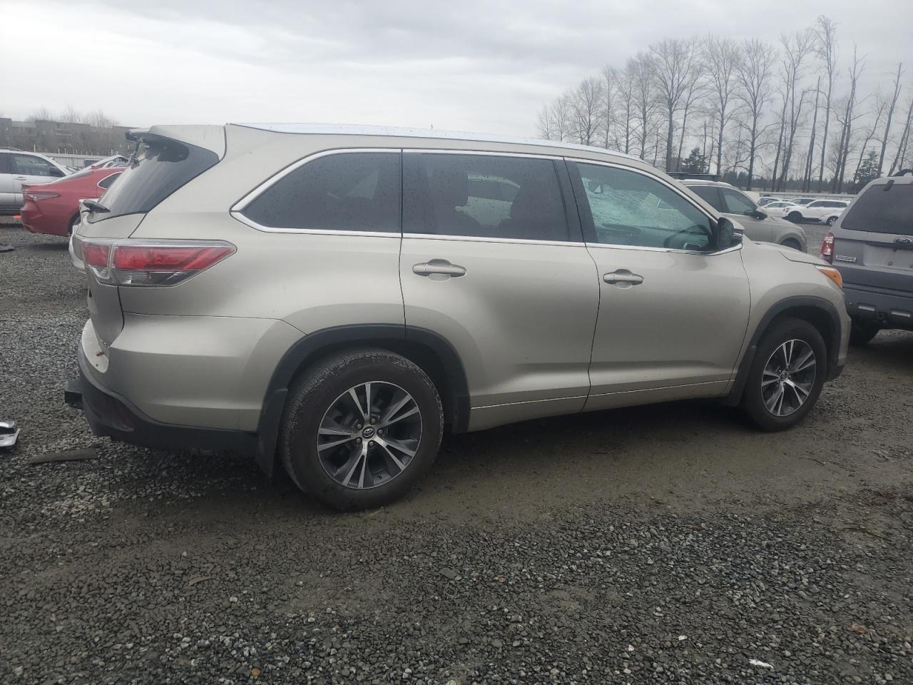 2016 Toyota Highlander - Image 3