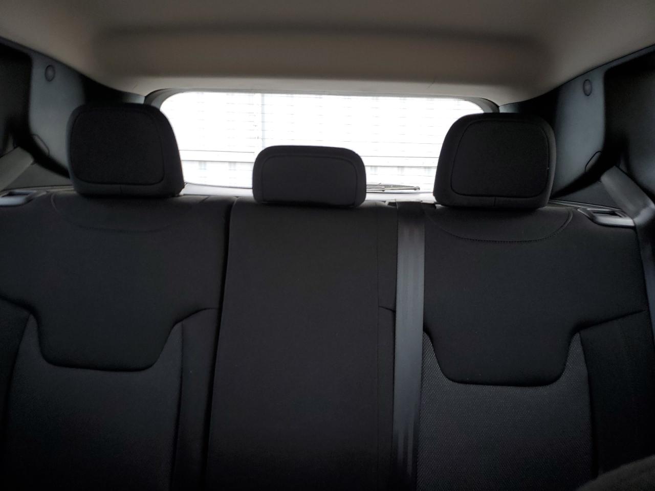 2021 Jeep Renegade - Image 10