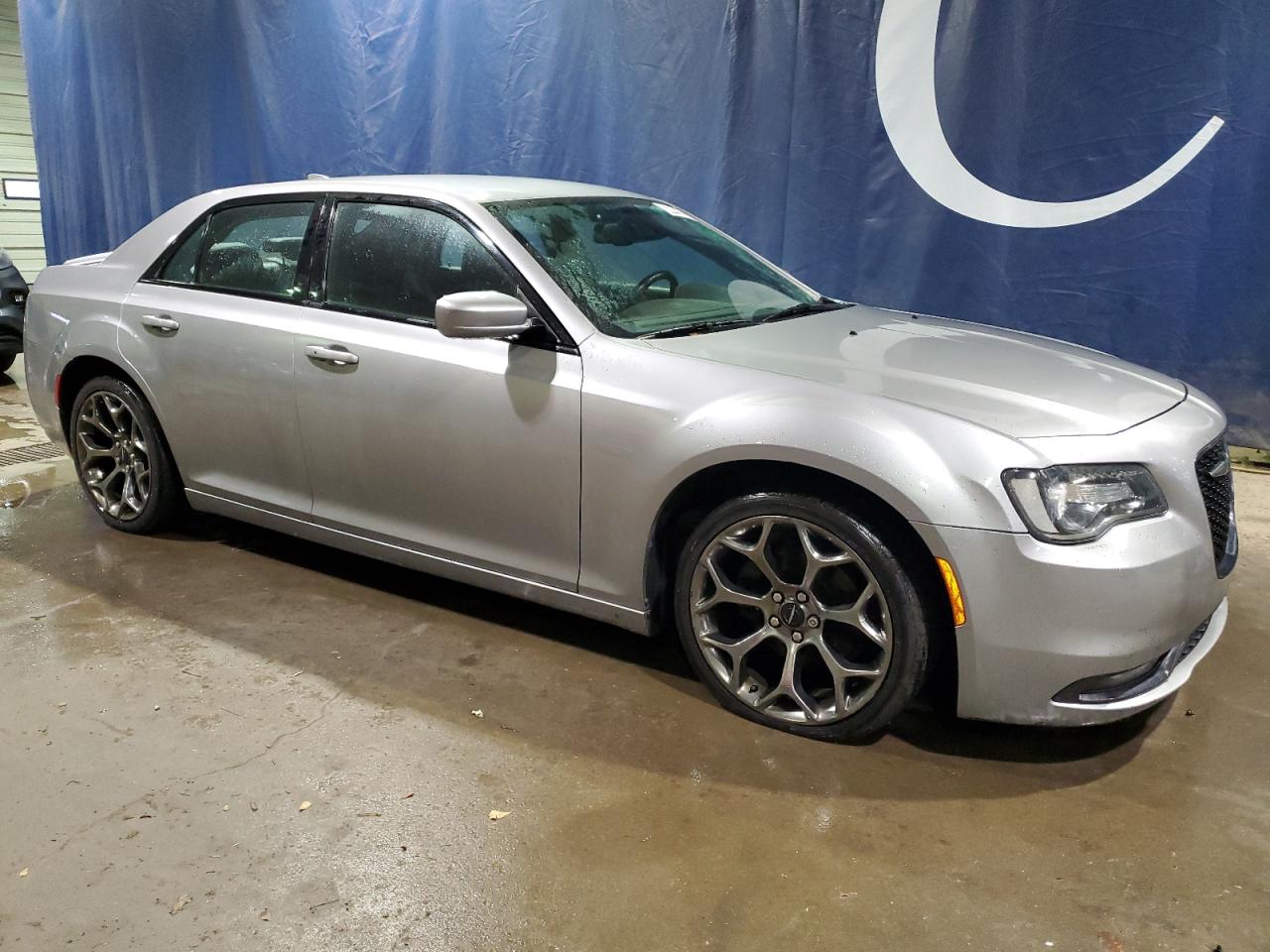 2015 Chrysler 300 - Image 4