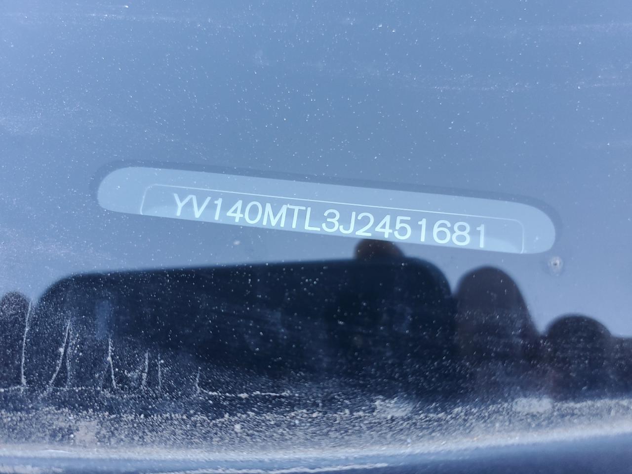 2018 Volvo S60 - Image 12