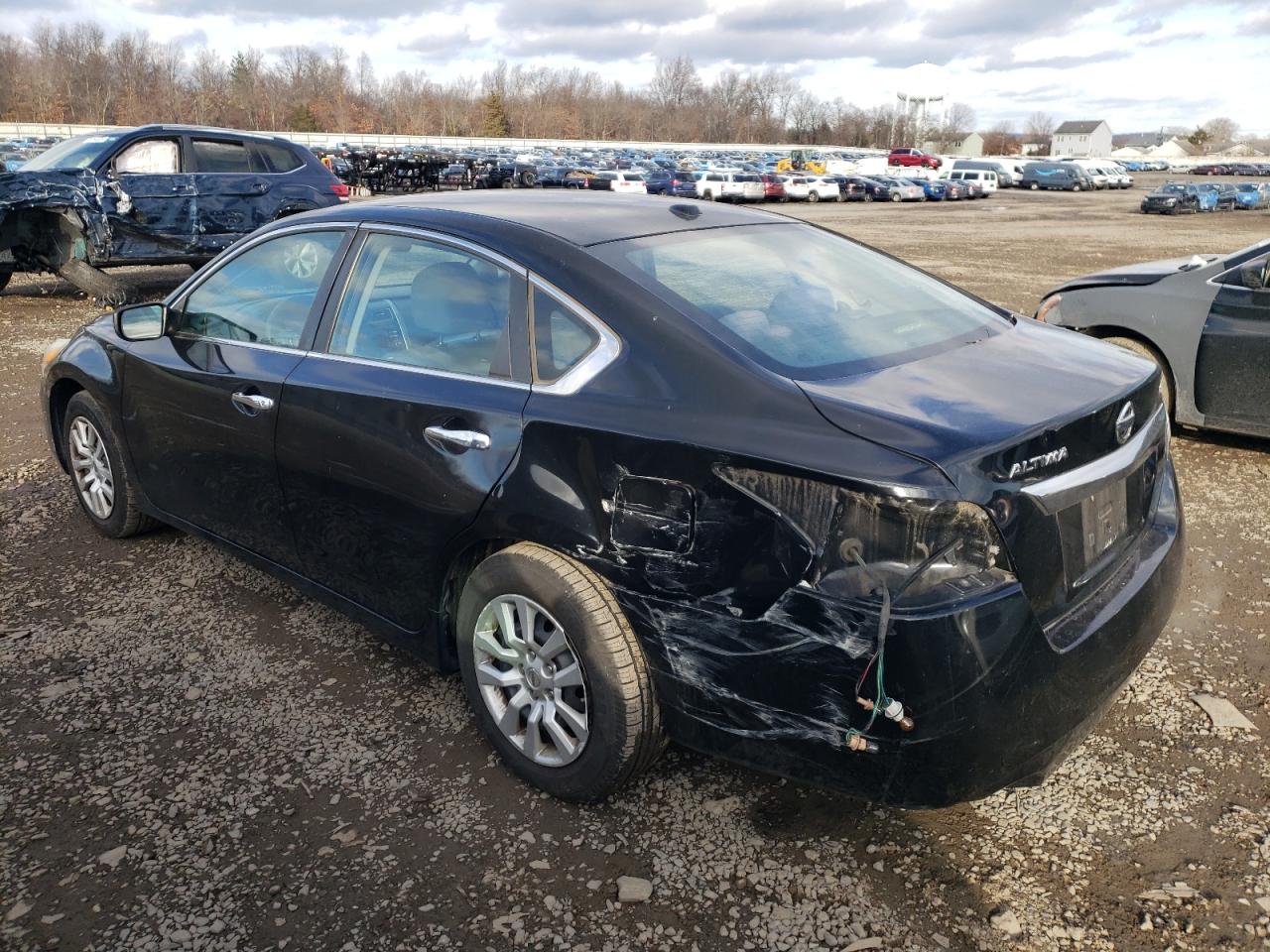 2015 Nissan Altima - Image 2