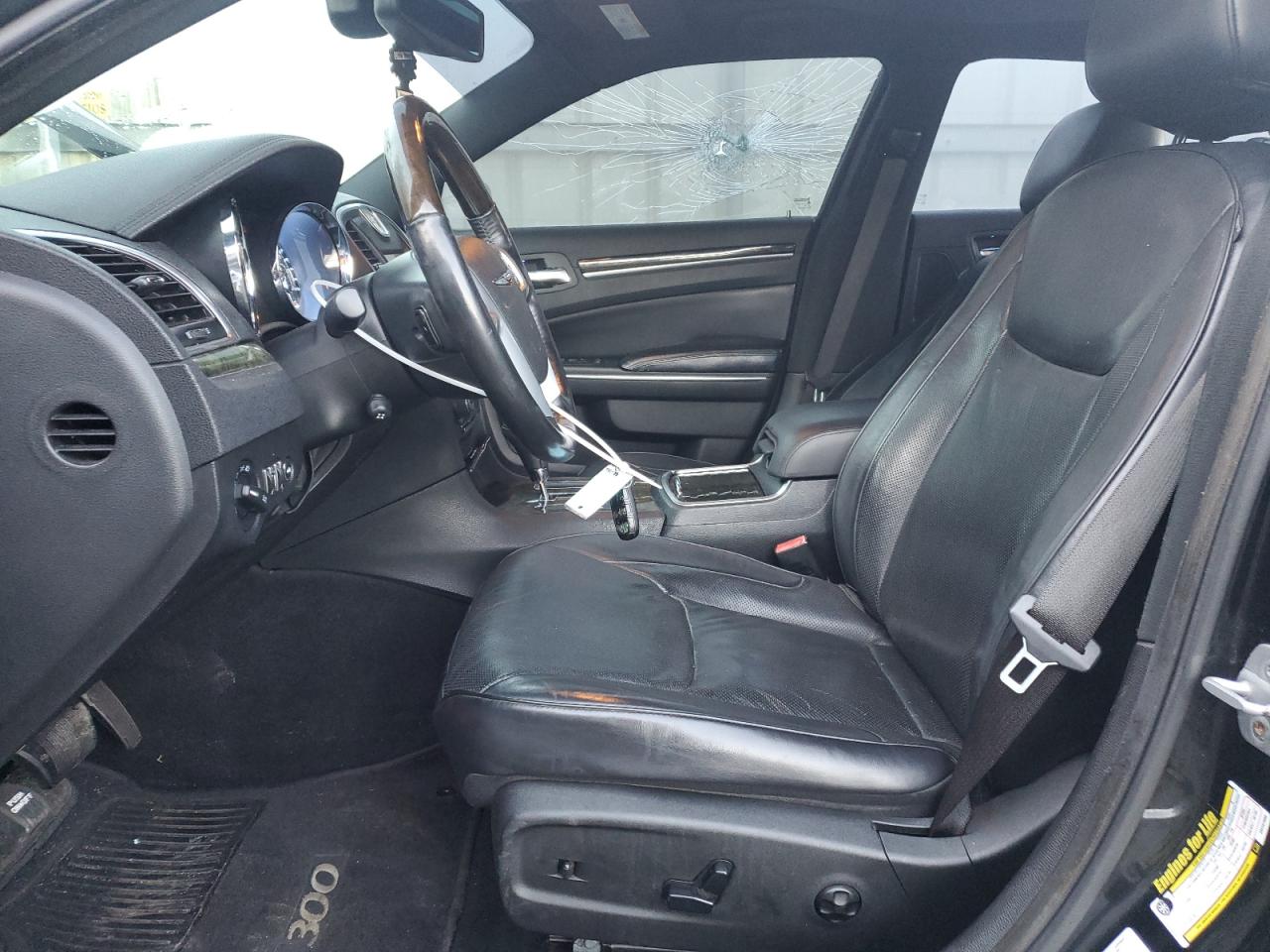 2012 Chrysler 300 - Image 7