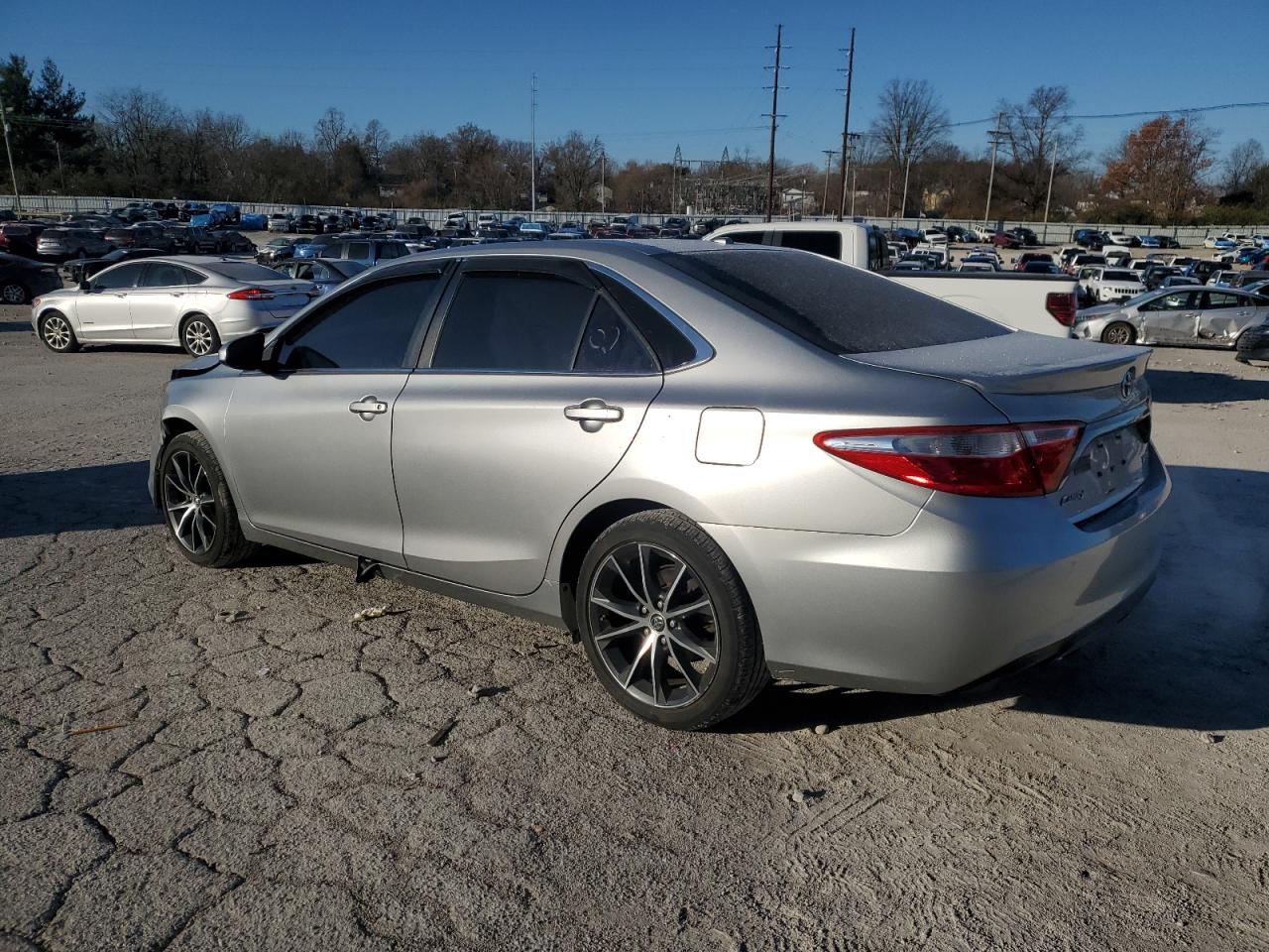 VIN 4T1BF1FK4GU179700 2016 TOYOTA CAMRY no.2