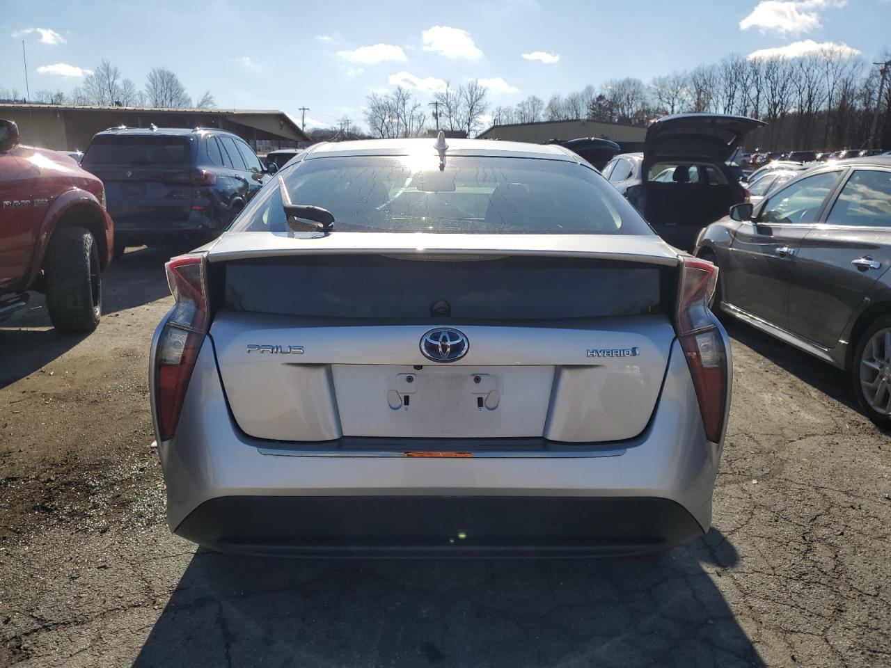 VIN JTDKARFU1G3510306 2016 TOYOTA PRIUS no.6