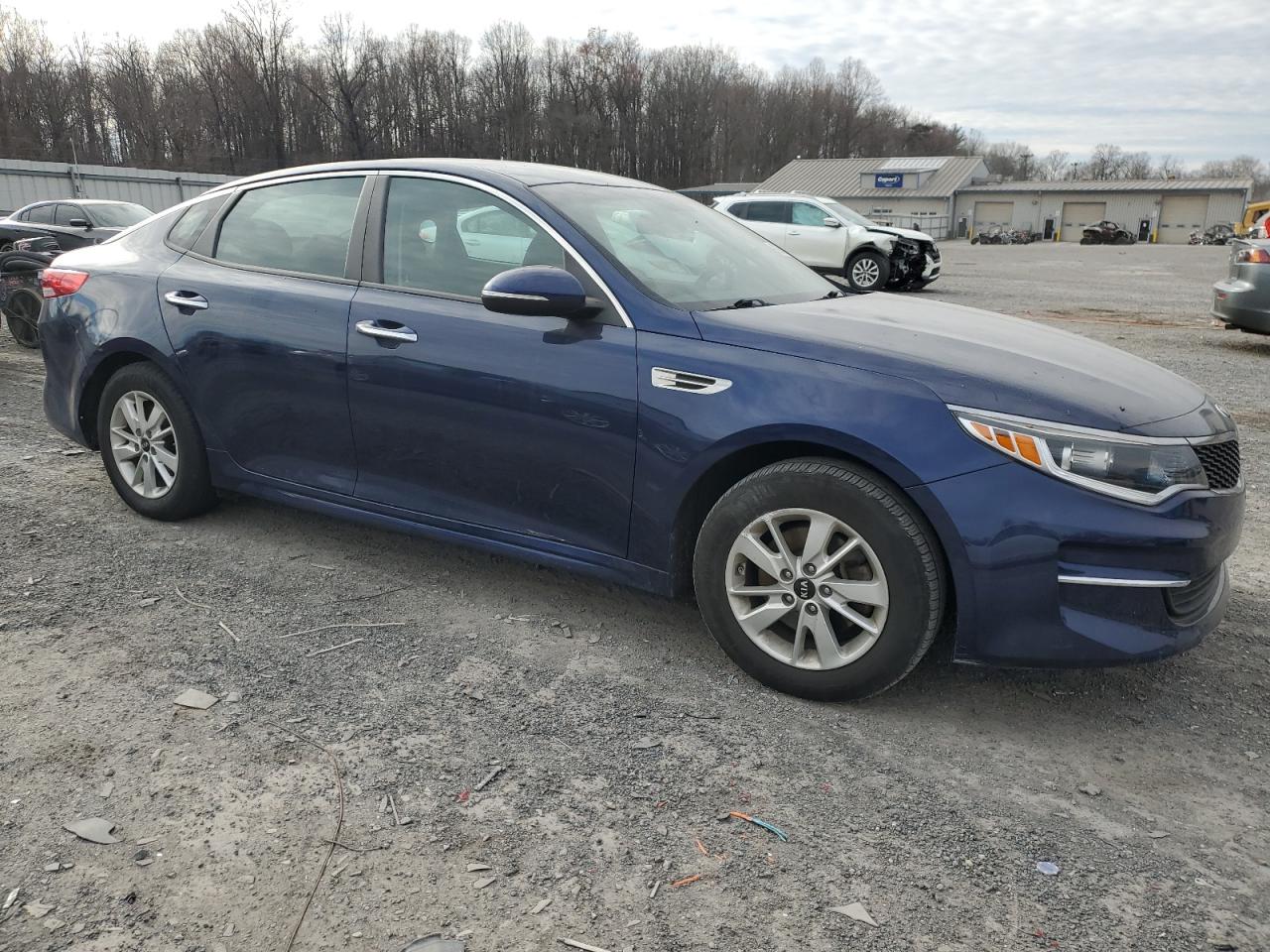 VIN 5XXGT4L32JG194081 2018 KIA OPTIMA no.4