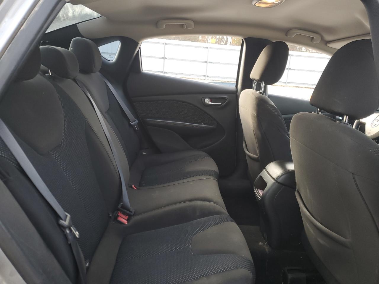 2016 Dodge Dart - Image 10