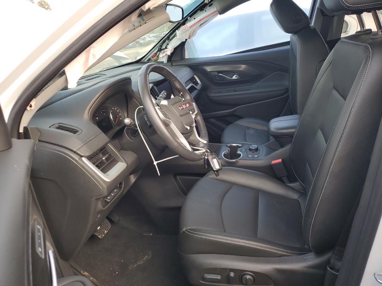 2022 GMC Terrain - Image 7